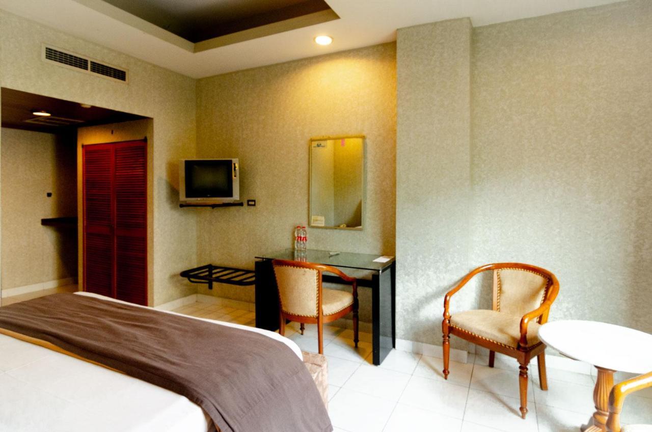 Hotel Peninsula Mangga Besar 雅加达 外观 照片