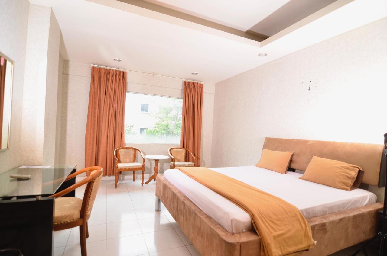 Hotel Peninsula Mangga Besar 雅加达 外观 照片